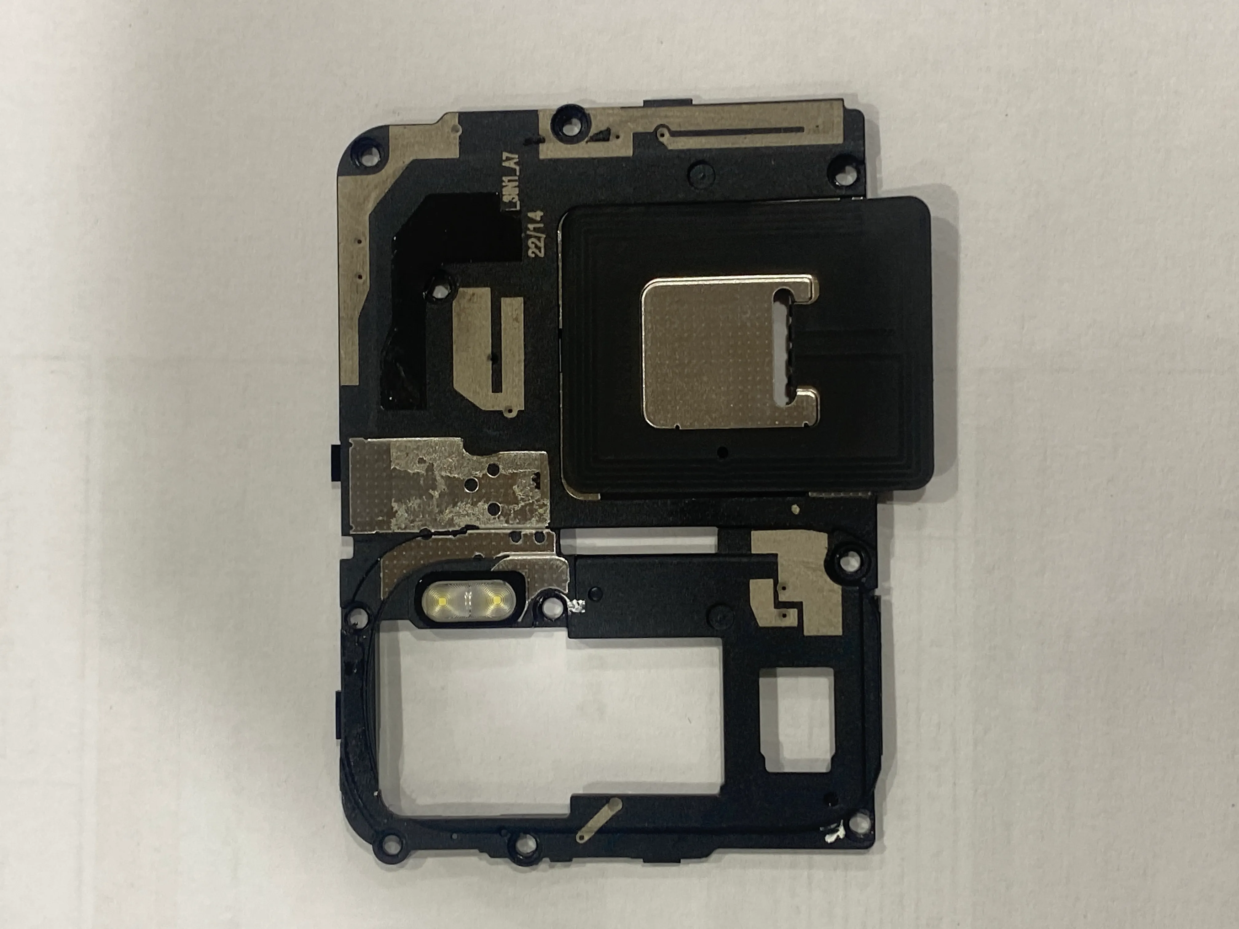 xt2203-1 پدآنتن و شیلد مین برد روکاری moto edge 30